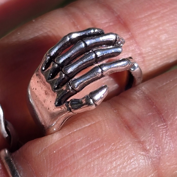 Skeleton hand wrap bypass ring stamped 925 sterling plated - Picture 10 of 16